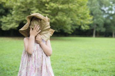 Làm gì để trẻ vượt qua sự nhút nhát?
