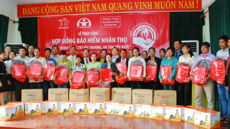 Vòng tay yêu thương – An tâm tiếp bước