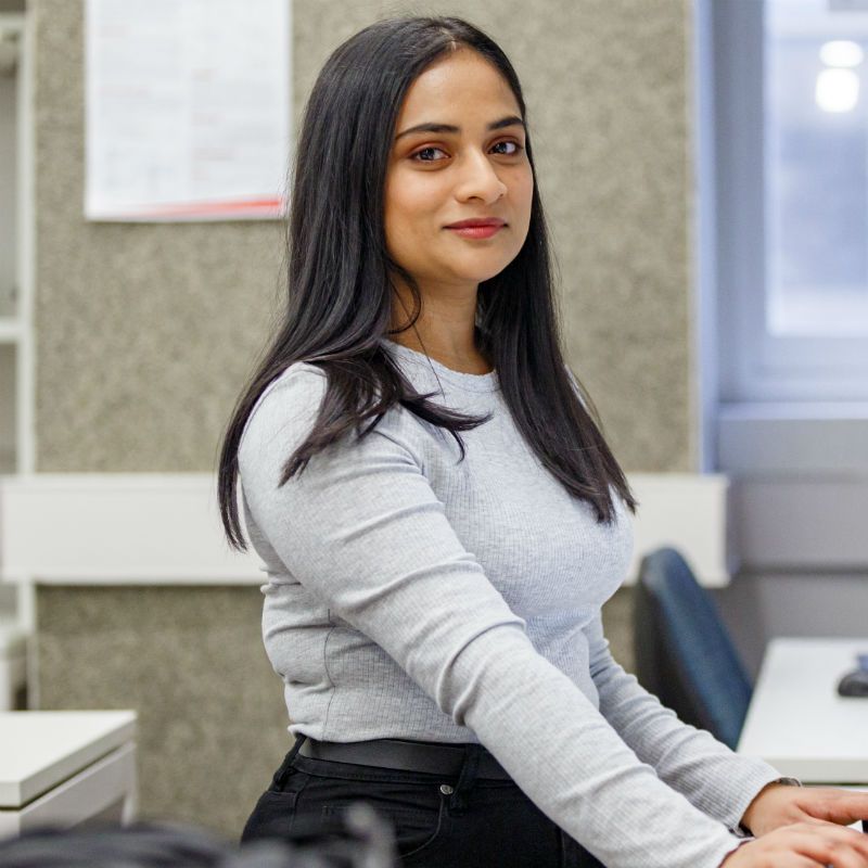 Portrait of Sajani Tilakaratne, Master of Engineering Management at RMIT