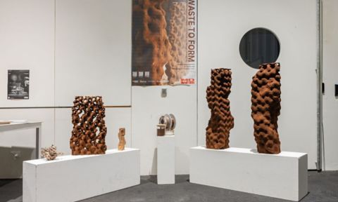 3D structures on display.