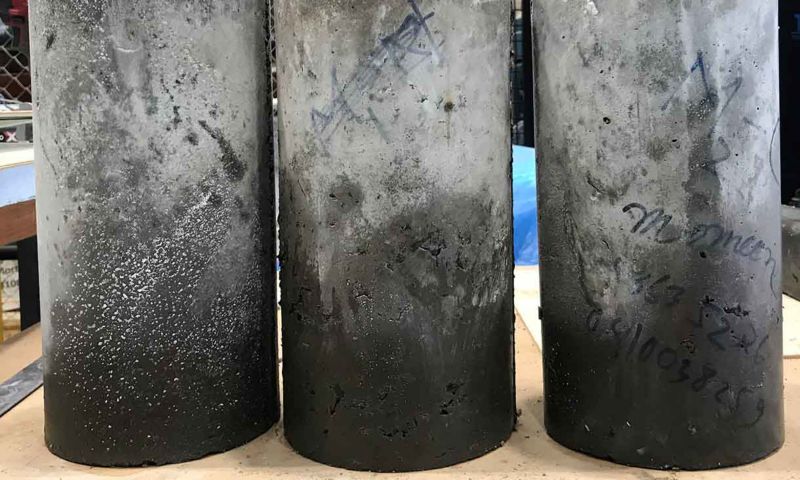 RMIT 团队的新铸造技术使用旧轮胎橡胶生成结构轻质混凝土。 信用：穆罕默德伊斯兰，RMIT