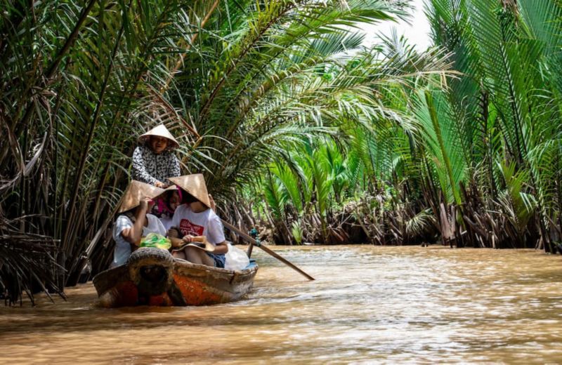 Tourists on a boat tour of the Mekong Delta in Vietnam (Photo: Pexels)