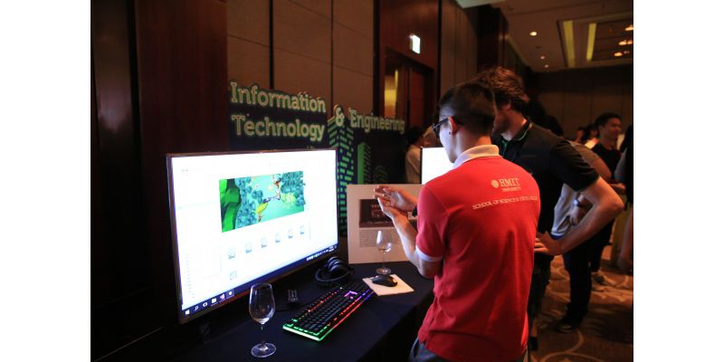 RMIT Vietnam students showcased their ideas and projects to potential employers at the recent Industry Networking Night.