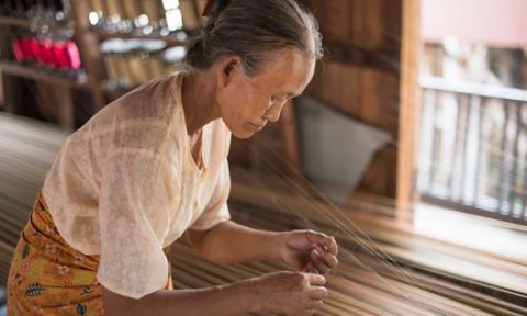 rmit/news-myanmar-garment-worker-gel-image
