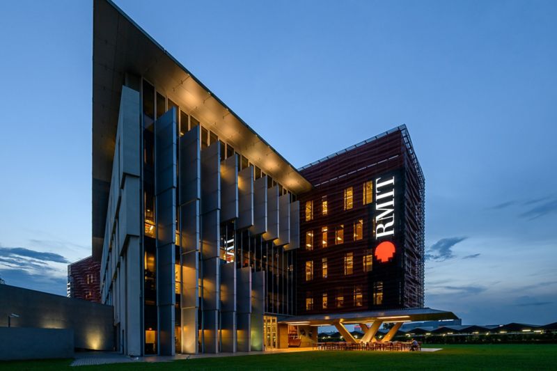 Evening shot of RMIT Vietnam Saigon South Building 2