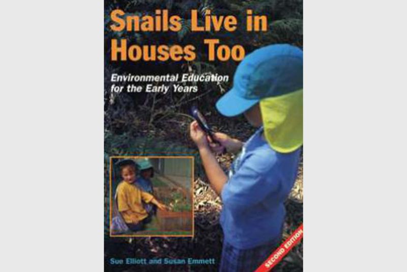 Snails live in houses too book cover