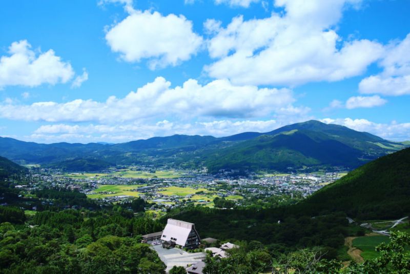 A look over Yufuin in Japan (Photo: Unsplash)