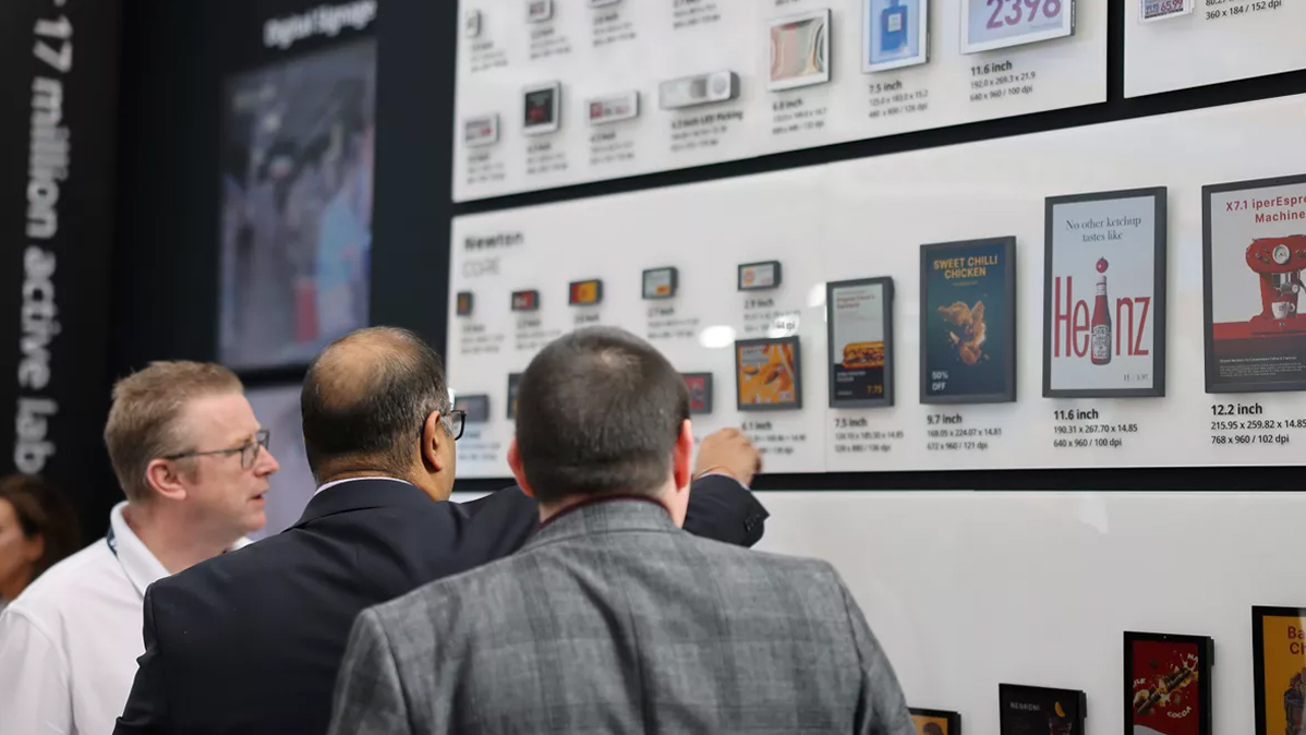 Country Manager for UK and Ireland Mark Duckworth presenting Newton ESL models to SOLUM booth guests at RTS London 2024.