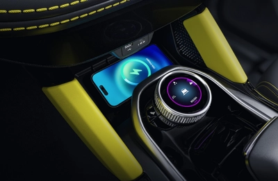 Tata Harrier Wireless Charger & Smart 45 W C Type Charger