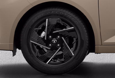 Tata Altroz Drag Cut Alloy Wheels