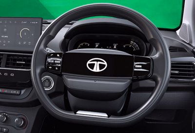 Smart Digital Steering Wheel with Illuminated Logo