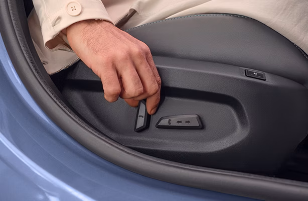 6 Way Power adjustable driver seat