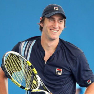 Carsten Ball plays tennis