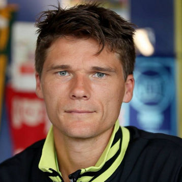 peter-luczak-player-profile-hero