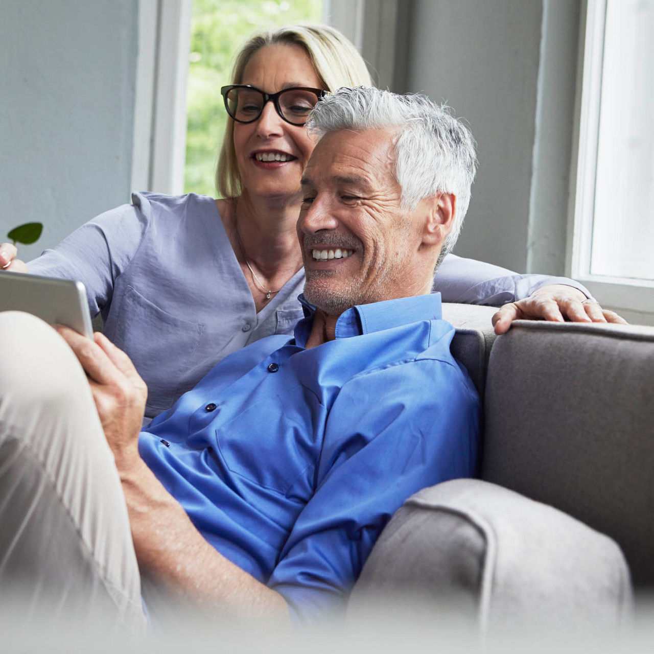 Couple at home, Berlin, Deutschland
