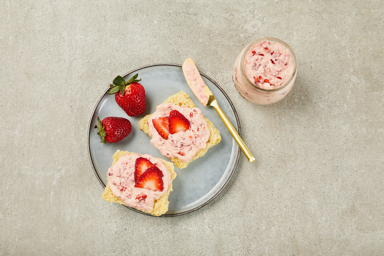 Cream Cheese & Strawberry Whip